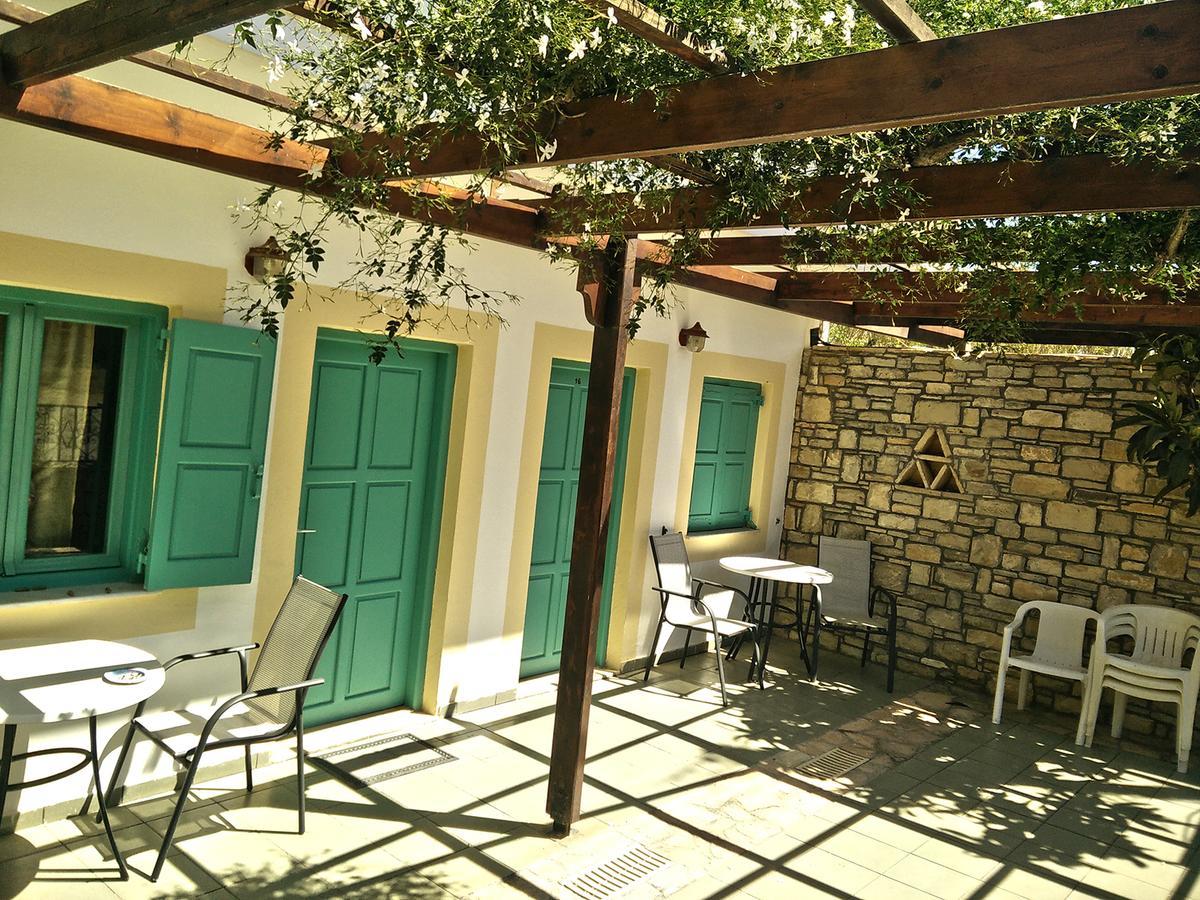 Dimitris Villa Hotel 마탈라 외부 사진