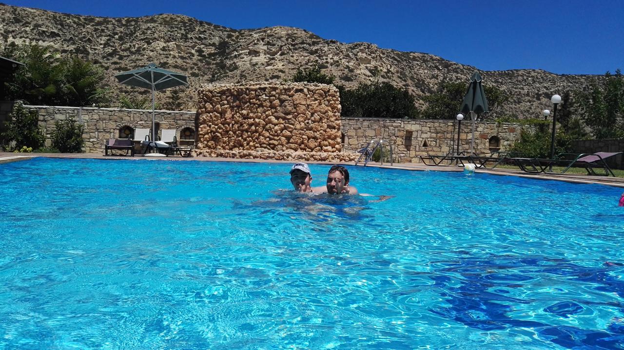 Dimitris Villa Hotel 마탈라 외부 사진