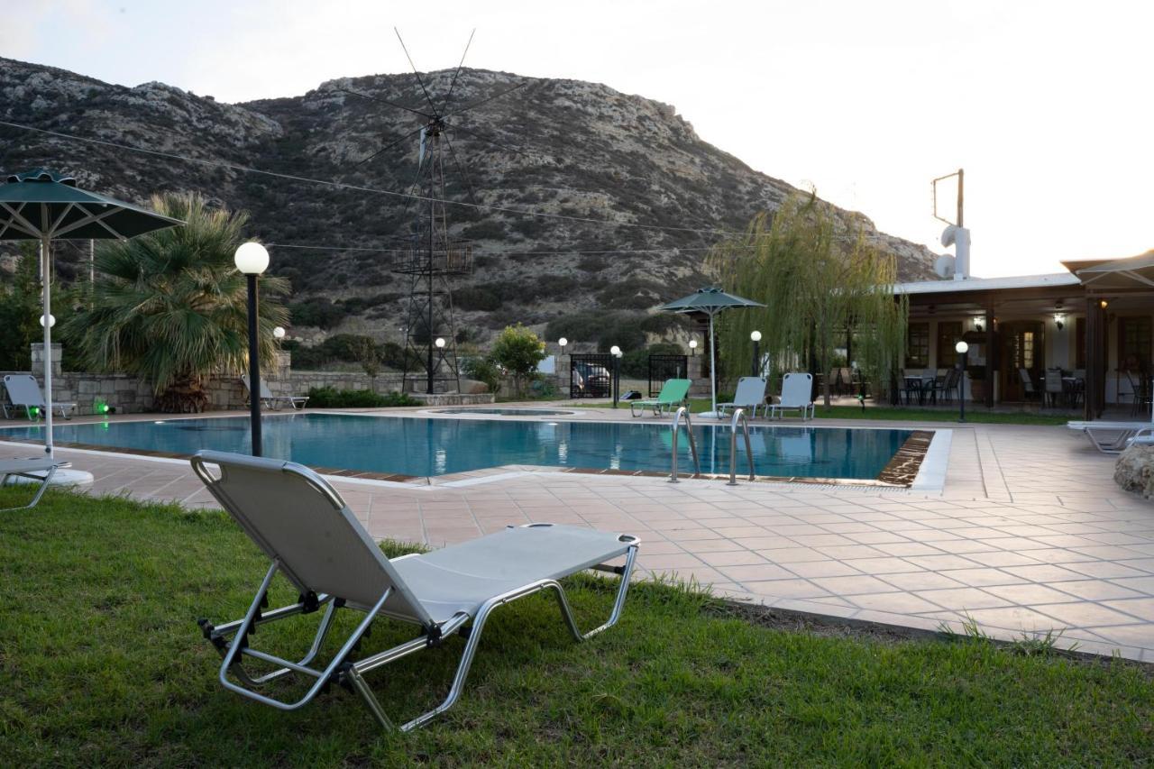 Dimitris Villa Hotel 마탈라 외부 사진