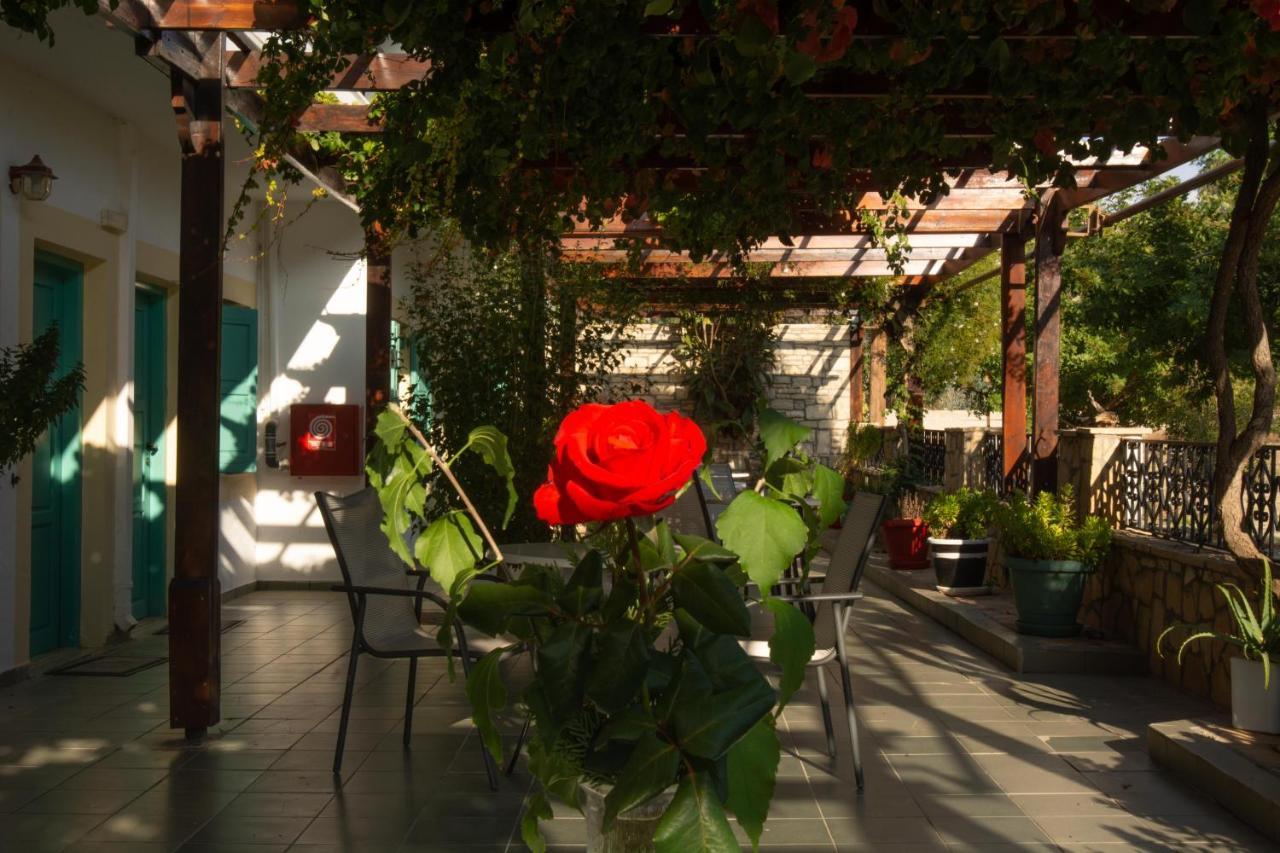 Dimitris Villa Hotel 마탈라 외부 사진